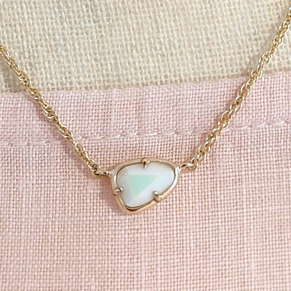 Kendra Scott White Quartz Pendant Necklace Gold Tone